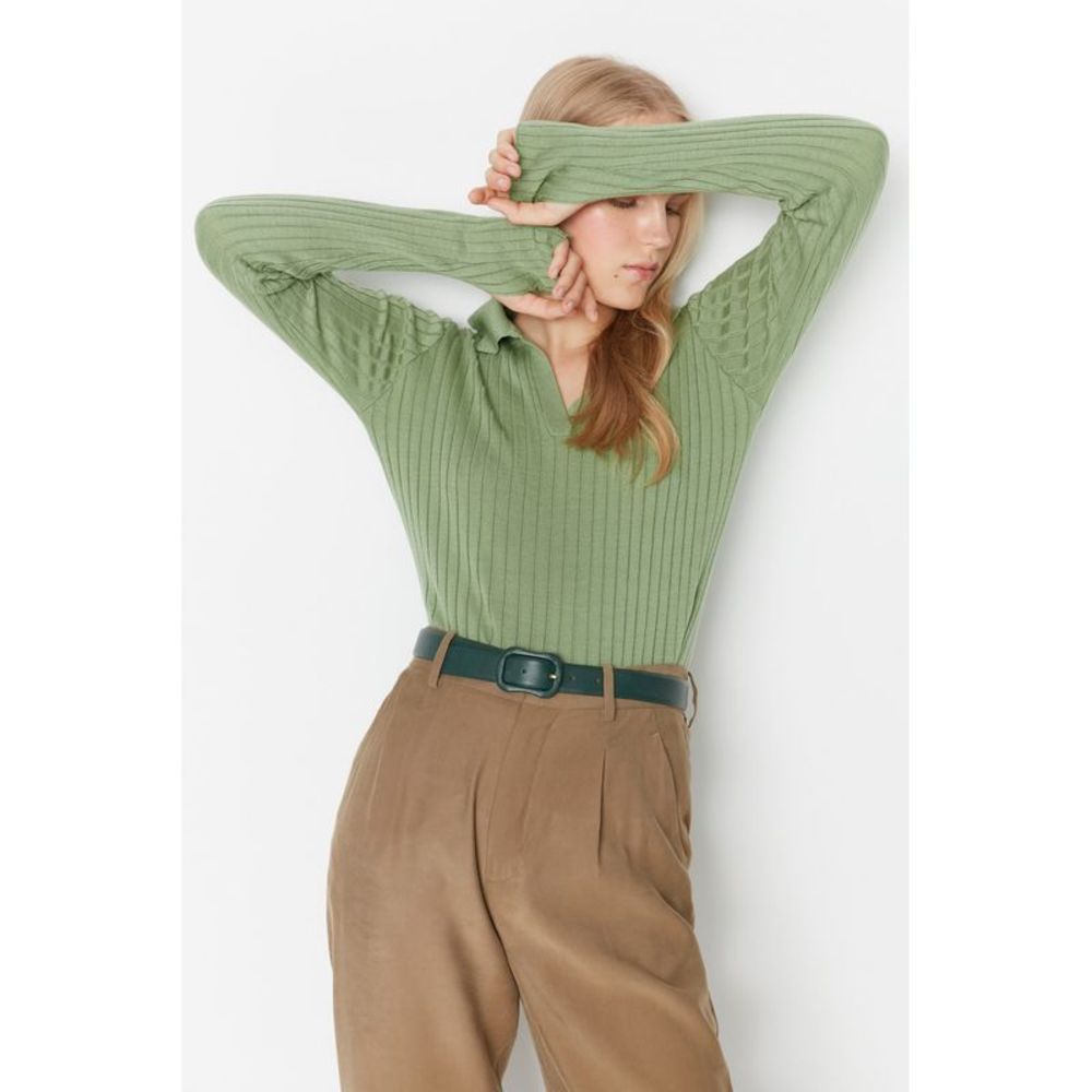 NWT Trendyol Women Regular fit Polo neck Knitwear Sweater